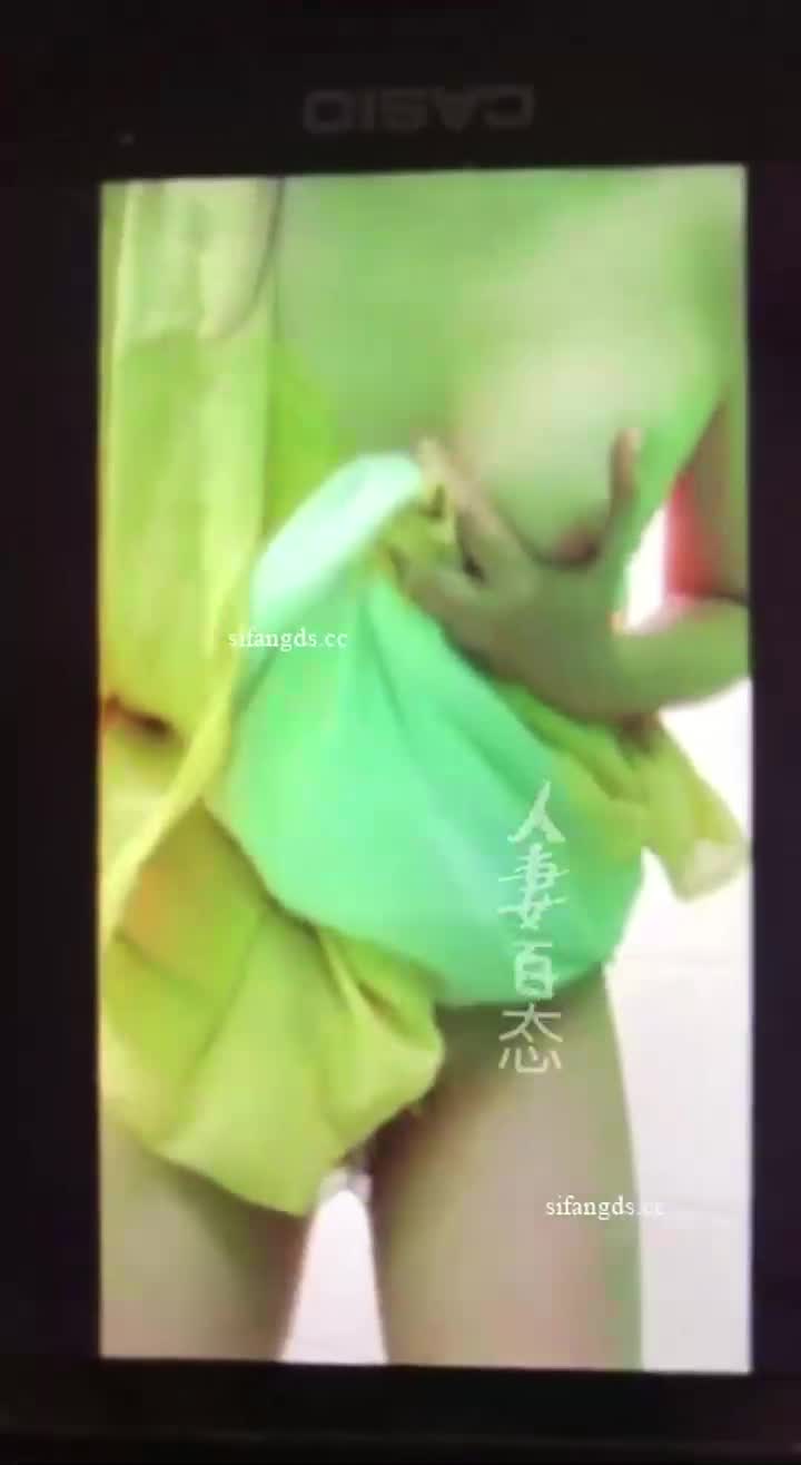 推特小网红夫妻 变态绿帽在一旁欣赏 单男操自己的老婆叫的越大声#人妻百态 #推特 #淫妻 #绿帽 #群P #反差 尊重 但不理解 有没有兄弟好这口的说说这是啥心理状态