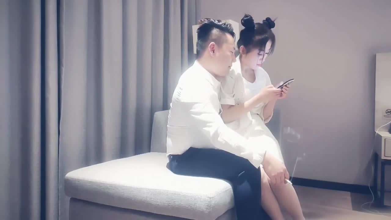 黑丝巨乳美女 想射你就射不要忍 啊我要爽死了不行了 身材丰满皮肤超白 稀毛鲍鱼超粉嫩 先聊聊天乳交啪啪#黑丝  #巨乳  #乳交  #探花