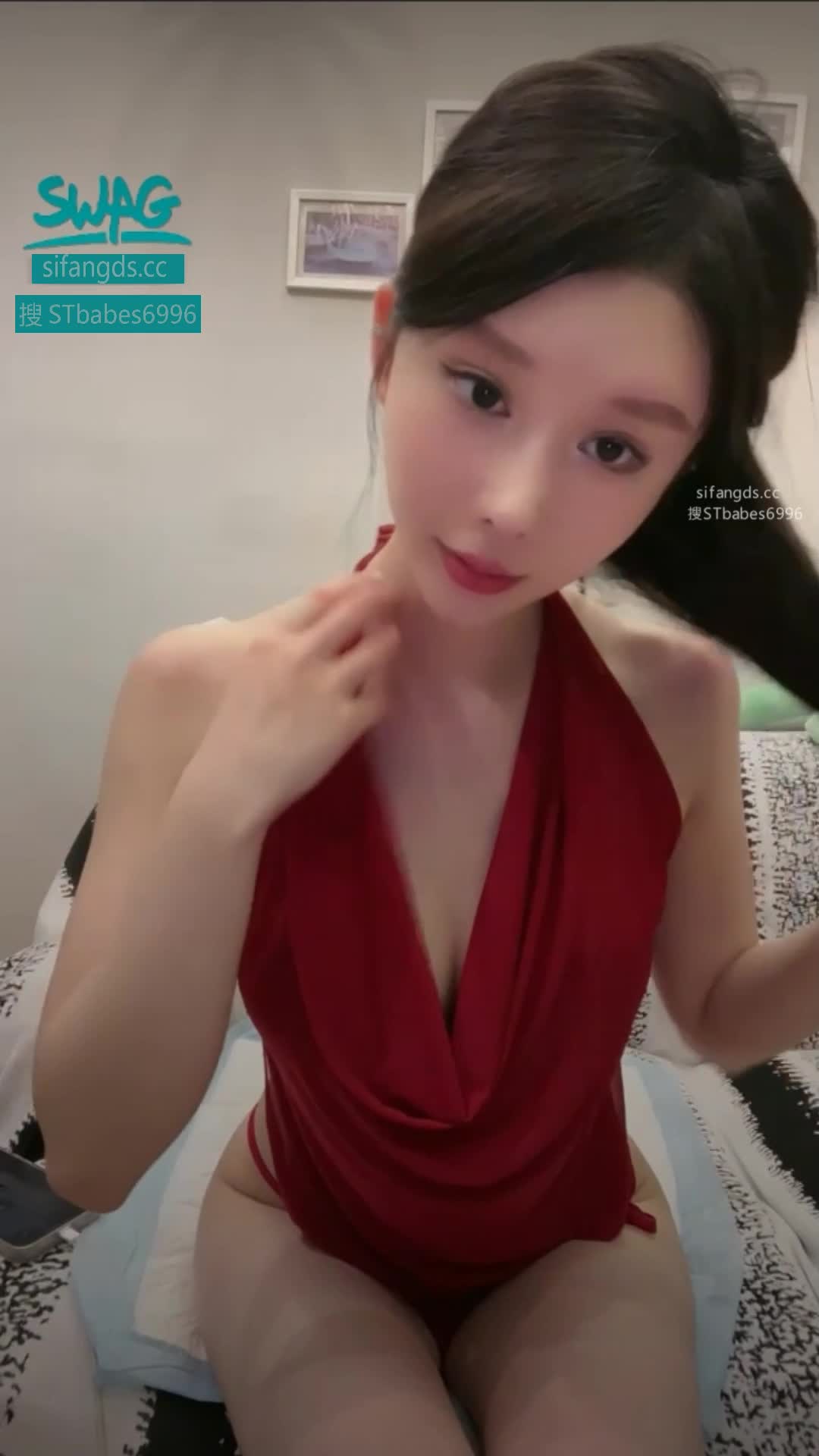 极品女神【超高颜值依娜~9场大秀全网独家发布】，原生态的美女掰逼#依娜  #高颜值