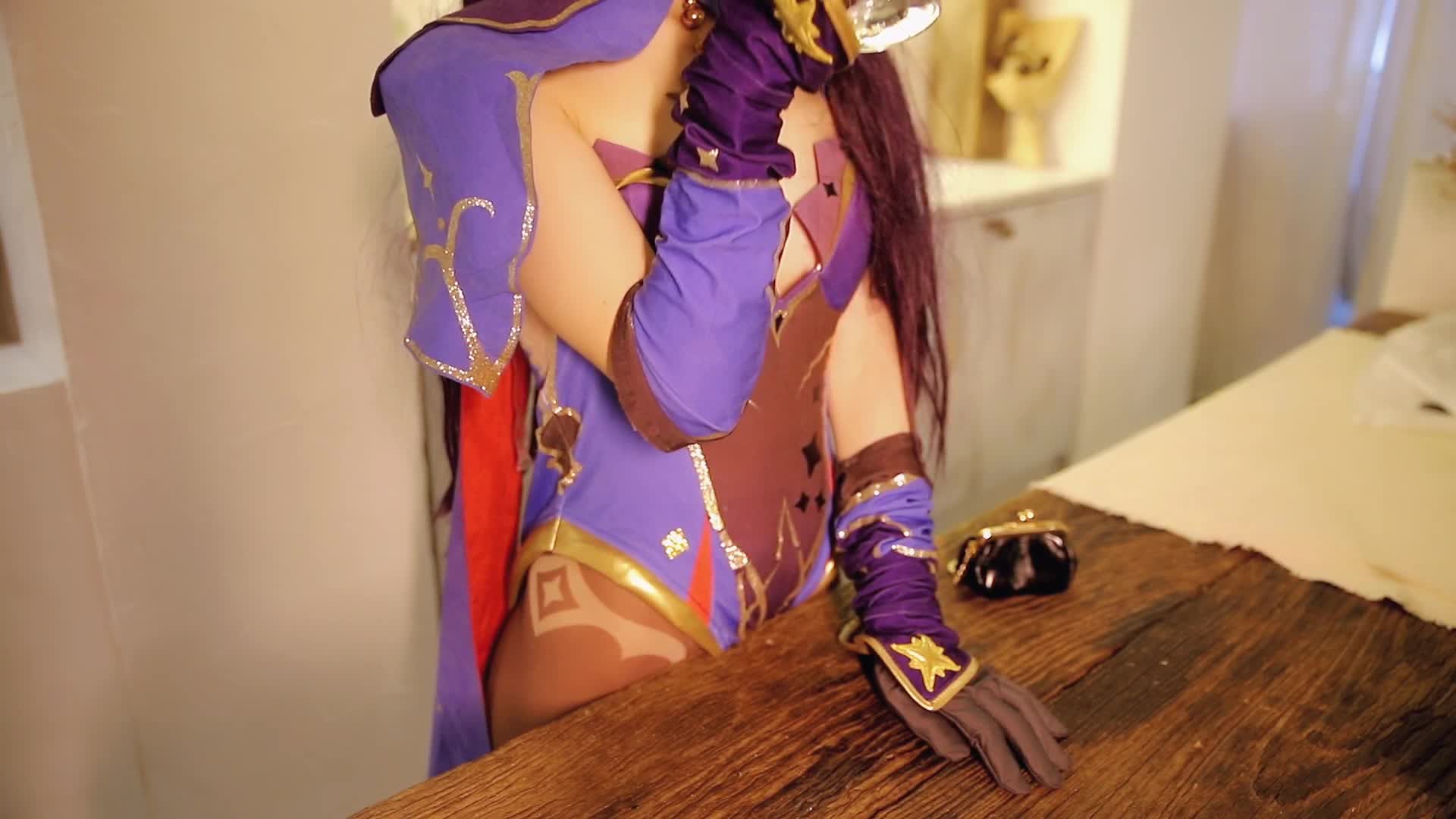 酒馆脱衣舞女郎莫娜#懒懒睡不醒 #福利姬 @biefeng55 #萝莉 #cos