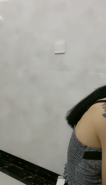 【啊斌老师】美女越来越好看了，丝袜大长腿 蜜臀啪啪镜头好爽啊 主动吃鸡 足交猛草#啊斌老师  #丝袜   #大长腿  #蜜臀  #足交