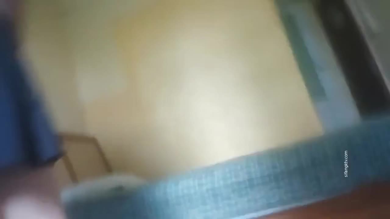 四川少妇皮肤白皙身材苗条 稀毛鲍鱼粉嫩 小哥果断无套内射 站着操抱着操把大姐折腾球坏了#四川  #少妇  #内射