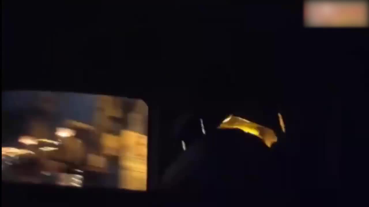 极品NTL黄毛 KTV爆操极品嫂子，全程紧张感拉满，刺激刺激非常刺激，爽翻天呀！#KTV  #嫂子