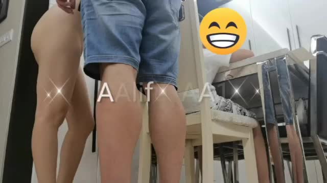 推特绿帽癖大奶露出骚妻AAlifeAA1无底线淫乱合集3 ，约炮单男3P，户外儿子面前露出，老农面前直接给看三点#推特   #绿帽癖   #露出  #AAlifeAA1  #3P