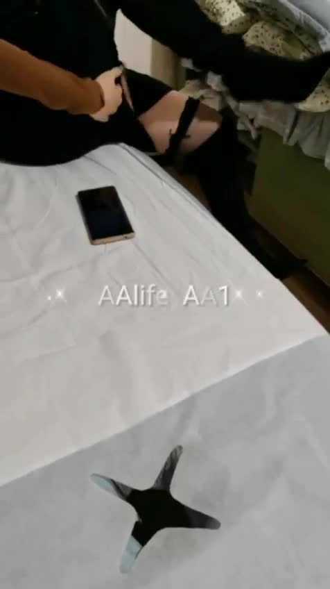 推特绿帽癖大奶露出骚妻AAlifeAA1无底线淫乱合集3 ，约炮单男3P，户外儿子面前露出，老农面前直接给看三点#推特   #绿帽癖   #露出  #AAlifeAA1  #3P