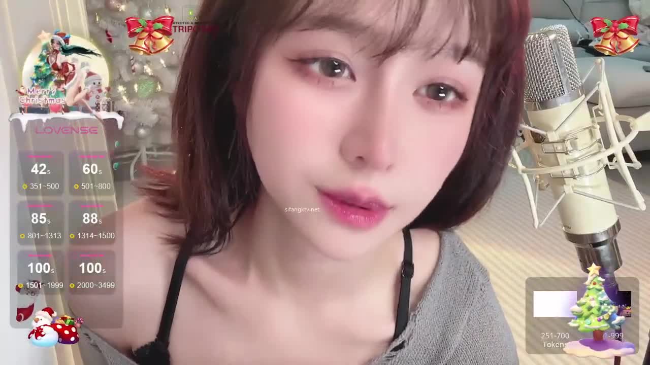 来了新女神，大佬沸腾了，【Meg_Linda】萝莉天花板，粉嫩无毛屄#Meg_Linda  #萝莉