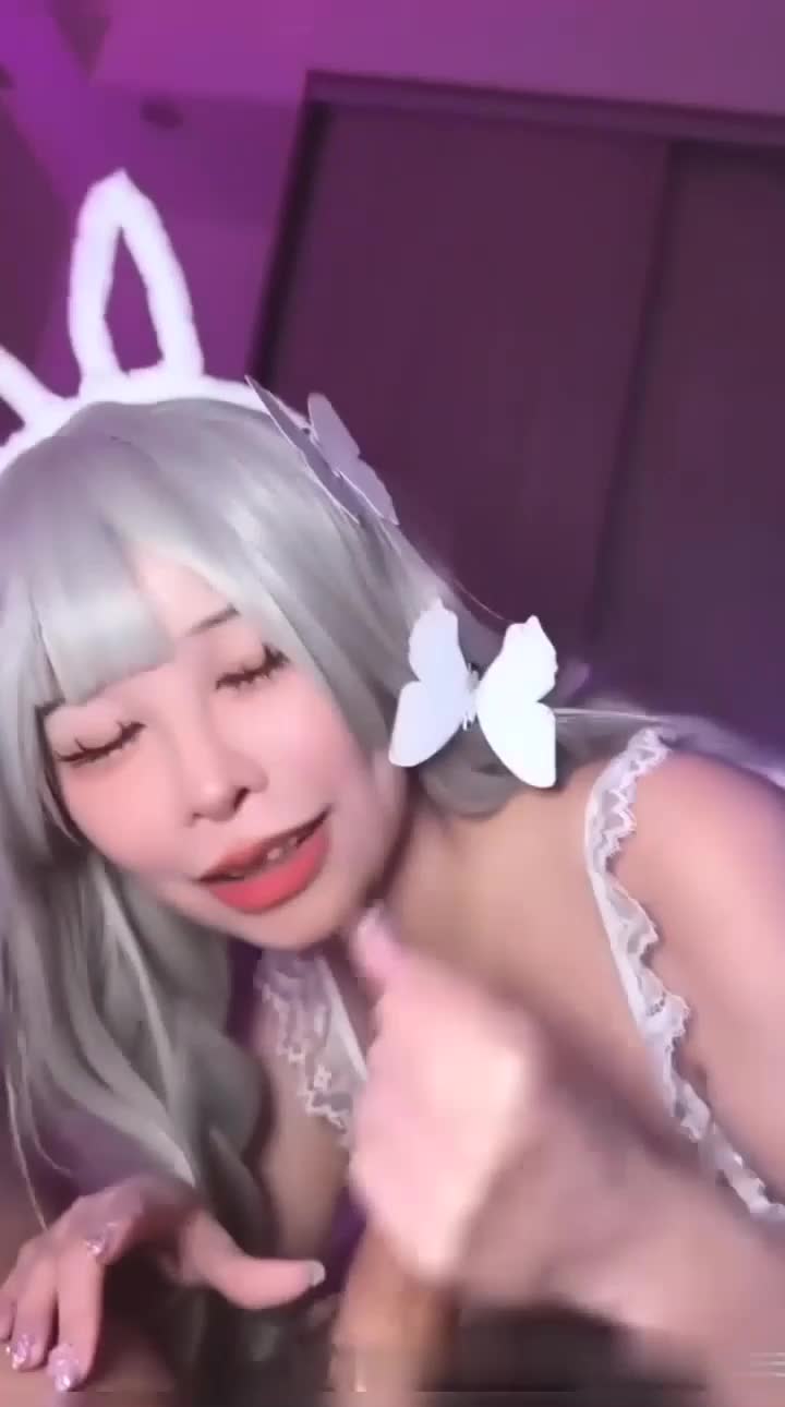 #口交 #女上位 #偷拍自拍 #素人 #无毛粉嫩白打一发吧超级可爱的女友吃起来真诱人