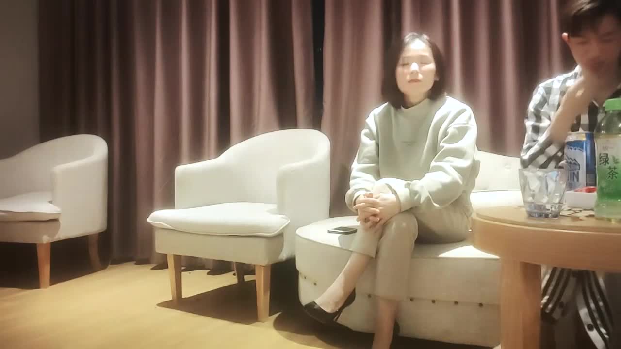 #口交 #女上位 #女性高潮 #偷拍自拍 #探花精瘦小伙酒店约炮气质女白领别看小伙瘦鸡巴挺长的干到美少妇受不了