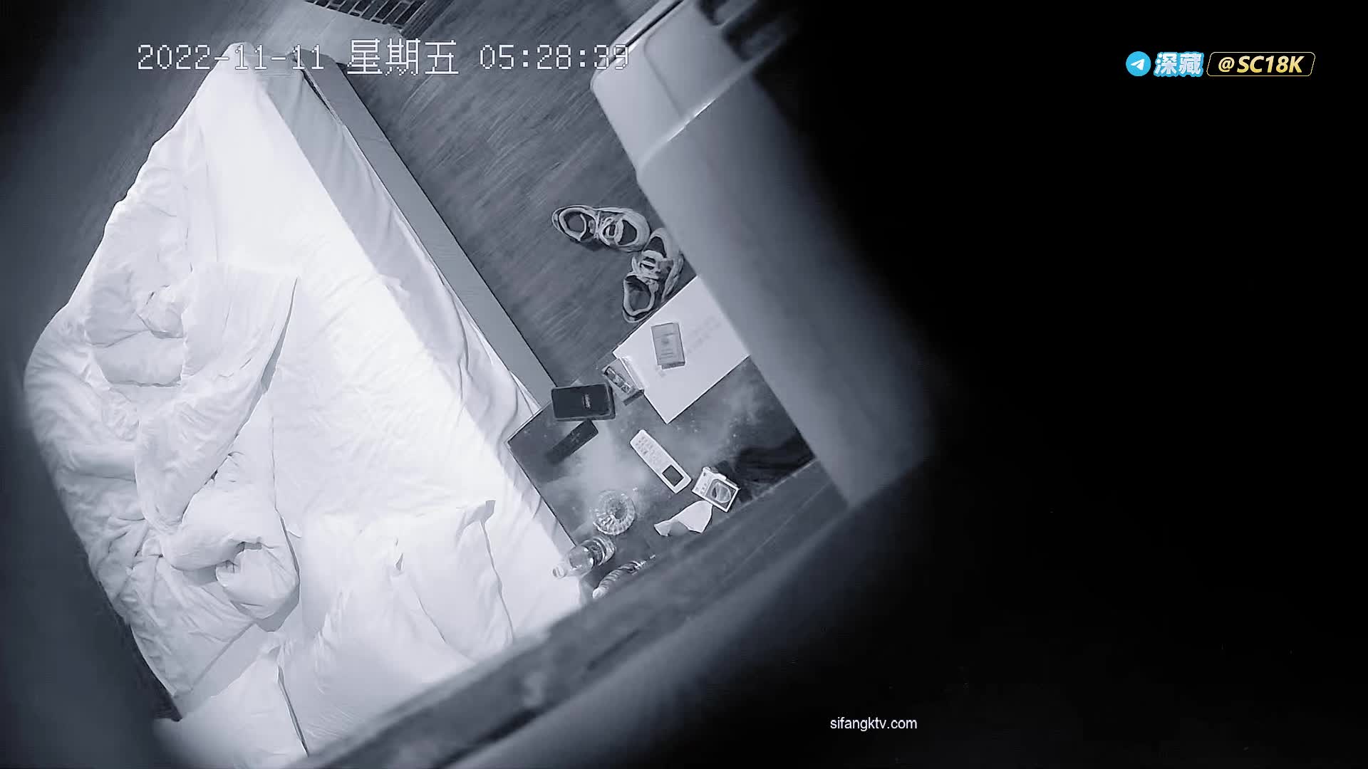 酒店偷拍 极品学生JK制服情趣衣,女的极品反差尤物从高中生制服到全裸演出萝莉外表藏着火辣胴体精神小妹沦陷-1 点击查看更多