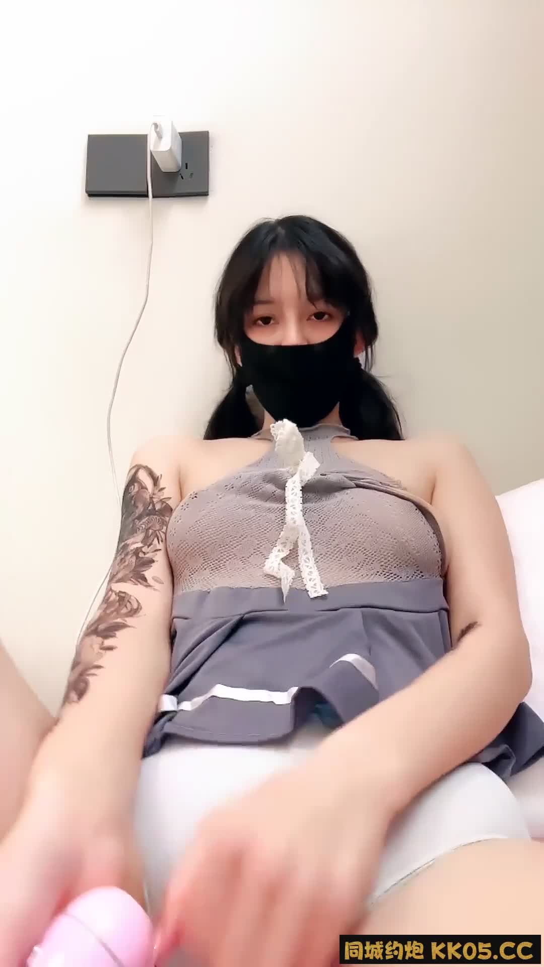 #直播 #自慰 #双马尾 #onlyfans 顶级身材校花母狗主播 墨迹 自慰啪啪 无套爆干道具玩喷 点击查看更多