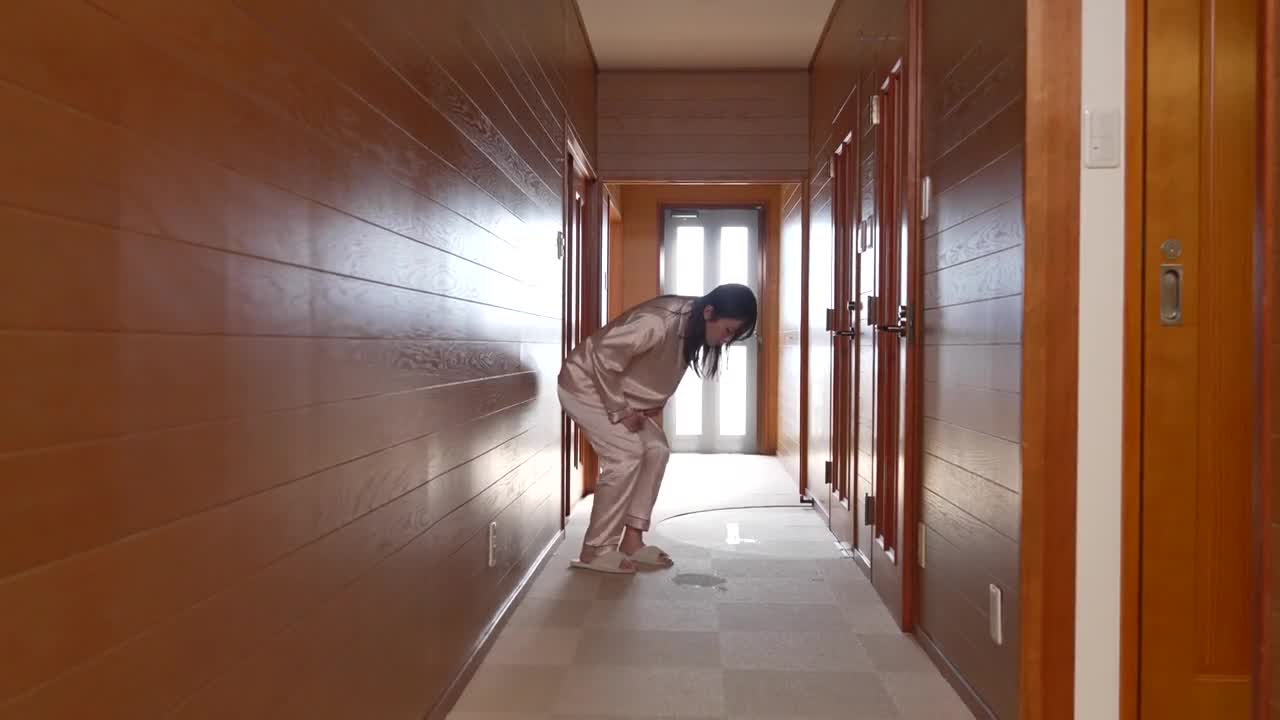 #迷奸 性洗脑催眠 身材绝佳的御姐人妻被洗脑并被轮奸-4 点击查看更多