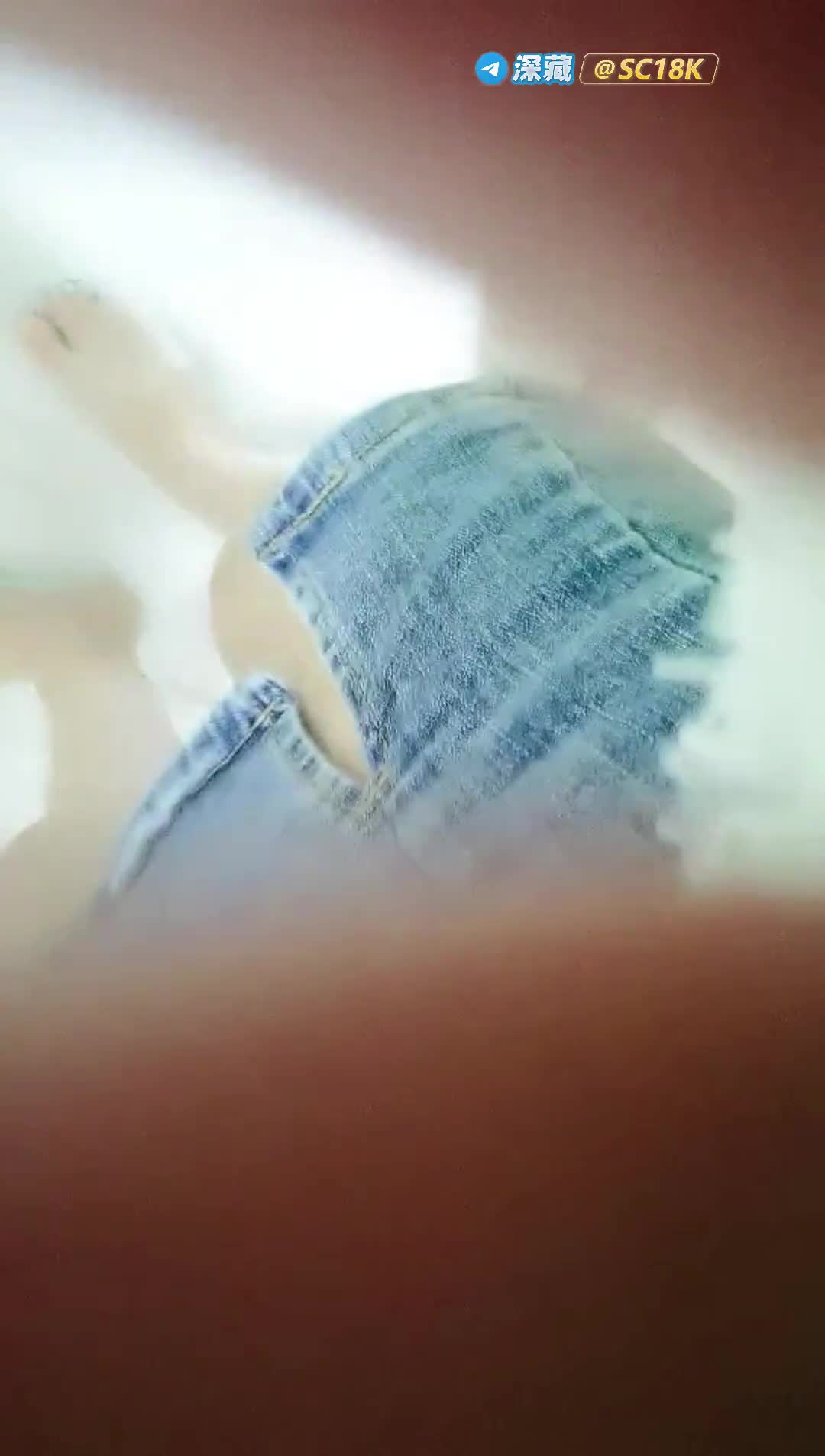 学生般年轻的萝莉身体隐藏着母狗的心 点击查看更多