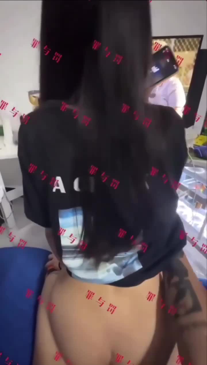 #女上位 #偷拍自拍 #素人 #白浆 #第一视角专操极品嫩妹大神dogking约炮精神小妹动了几下就出白浆了攻速拉满让小妹妹体验极致的快乐