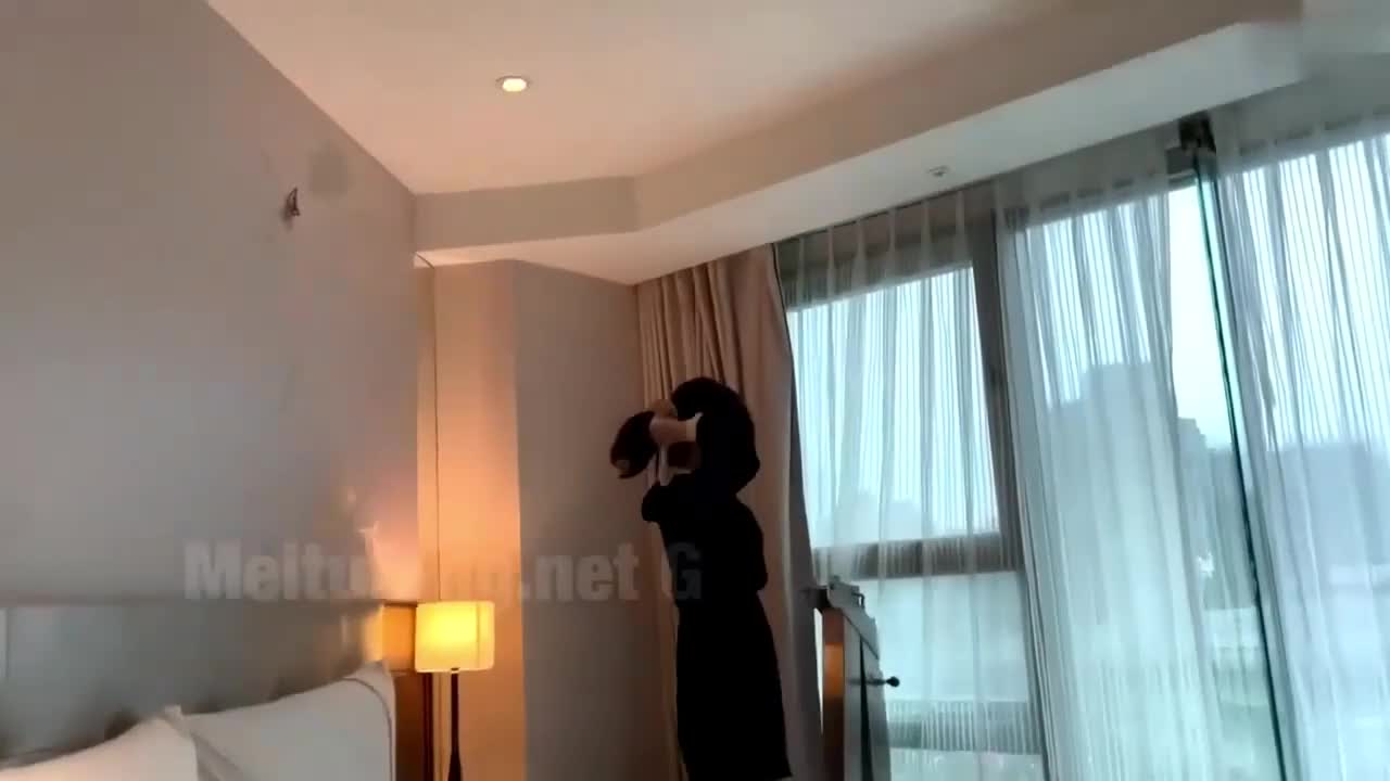#口交 #女上位 #偷拍自拍 #素人 #业余真实油亮开档黑丝反差骚货女神女上激情性爱无套内射