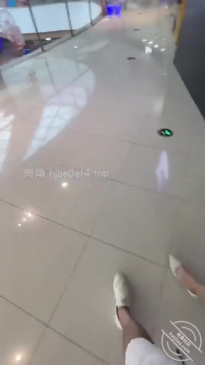 #口交 #女上位 #偷拍自拍 #素人 #业余真实海角泡良大神强上女房东性感少妇房东两天操五次不仅在摩天轮上操连吃饭都要内射一发