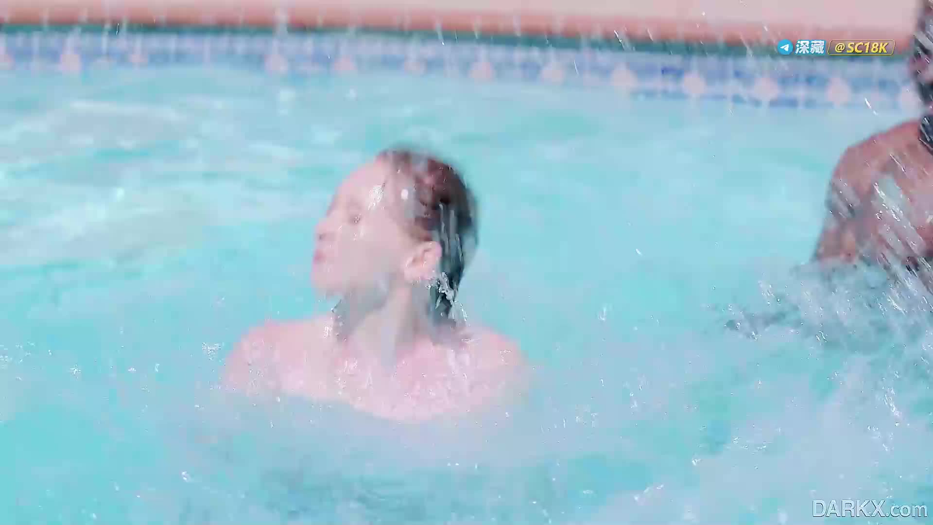 #欧美 #媚黑 好羡慕这样的生活啊，约几个高质量美女游泳晒太阳做爱，极品高挑大长腿，雪白屁股坐在鸡巴上驰骋呻吟 点击查看更多