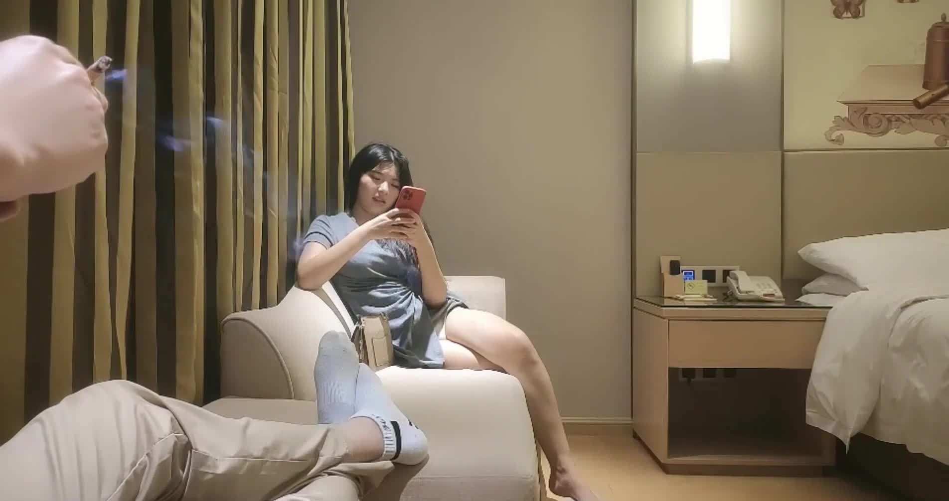 #妓女 #口交 #淫荡对话 #女上位 #偷拍自拍酒店约炮身材小小丰满的小姐姐大黑长发也有很多男人爱好各种姿势啪啪