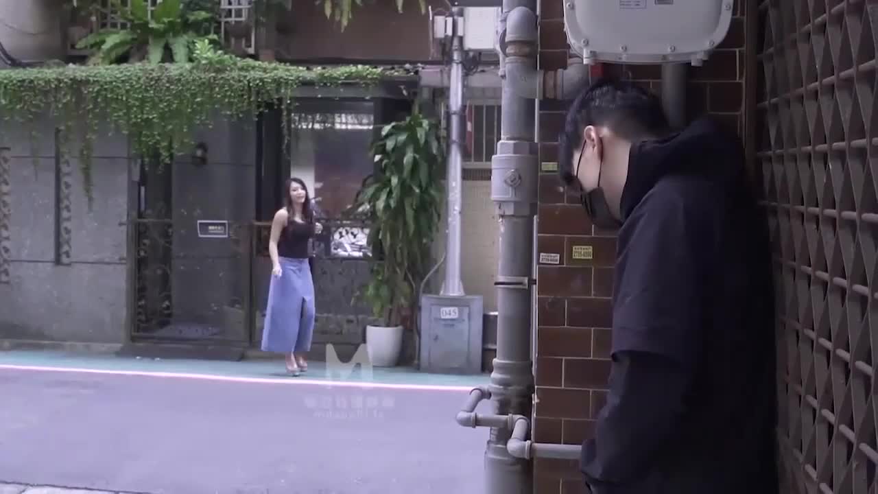#口交 #69 #女上位 #女性高潮 #高颜值MD0137E奶贵妇强上傻小贼