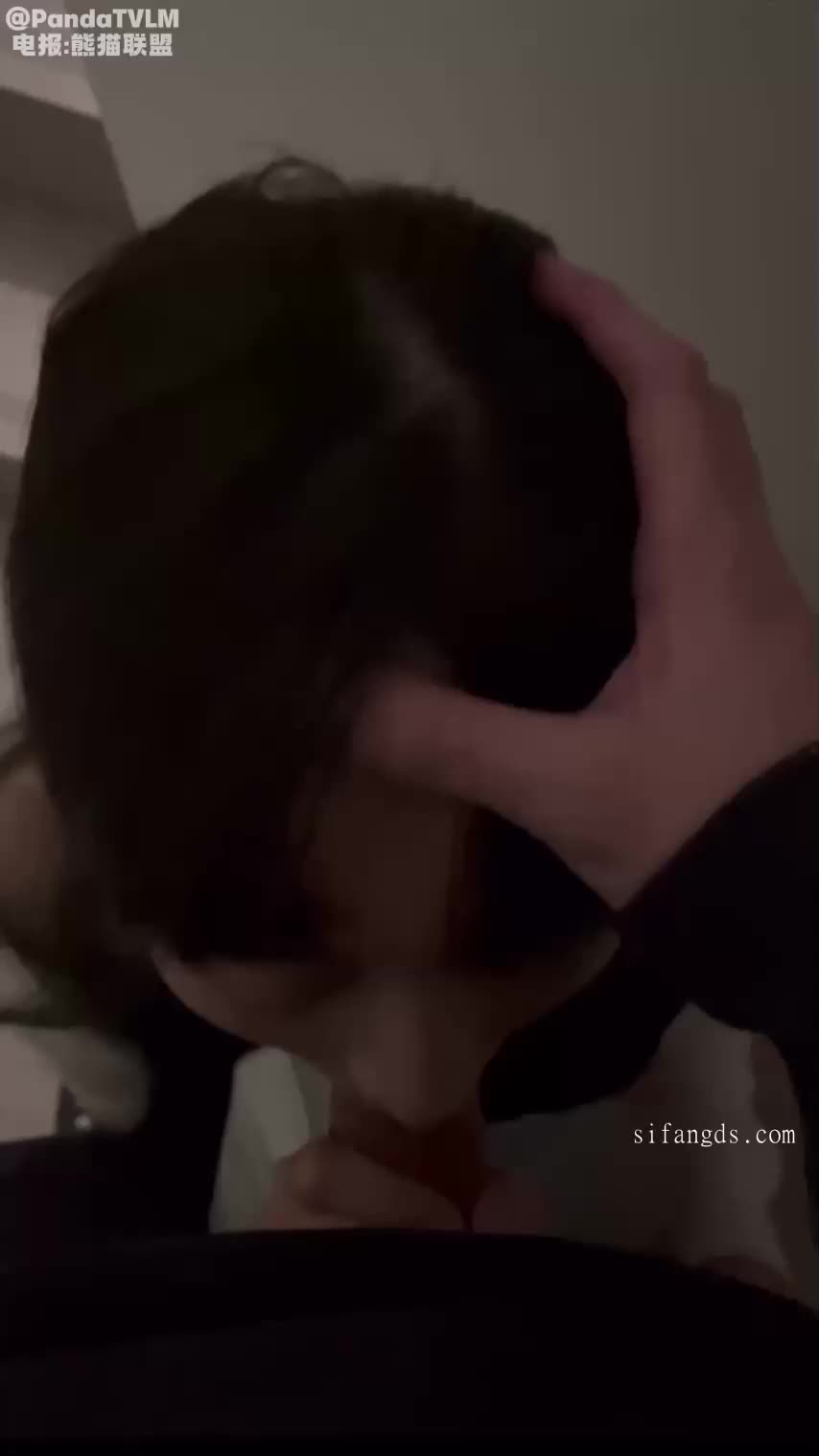 #口交 #女上位 #偷拍自拍 #素人 #反差婊浙大反差婊眼镜美女李熙穿着情趣女仆装和男友性爱自拍楼梯间口交