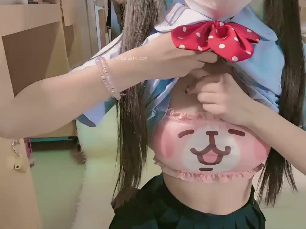 清纯小可爱【吃掉瑶瑶】白白嫩嫩萝莉身材 肉嘟嘟可爱粉嫩小穴，小小年纪就这么淫荡，可爱又反差#吃掉瑶瑶  #反差