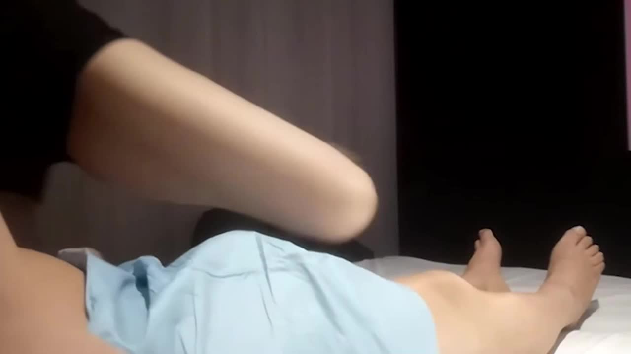 #女上位 #按摩 #偷拍自拍 #狂插 #后入按摩店正规技师帮大哥撸管自己来感觉了骑上去就扭起来了
