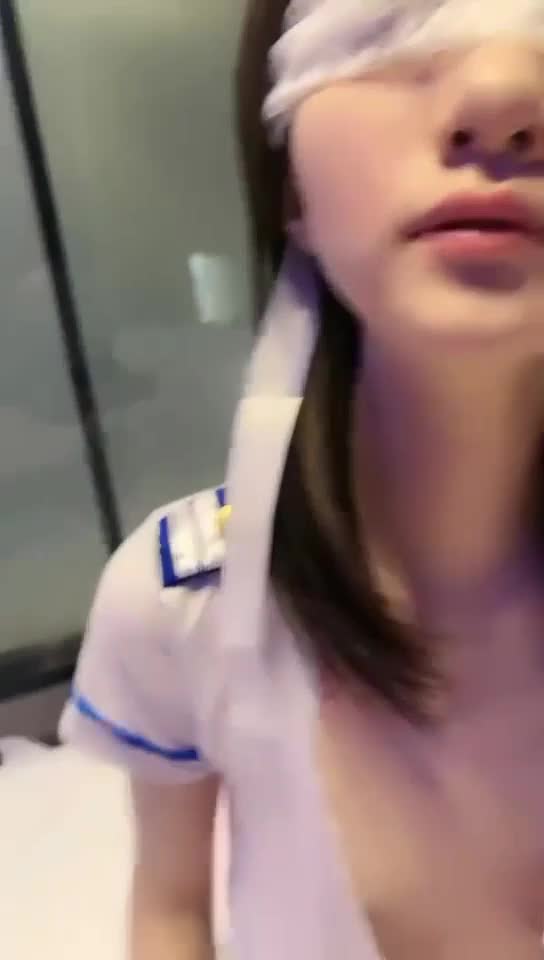 #偷拍自拍 #女上位 #手指插入 #女性高潮 #素人制服小姐姐被后入干了