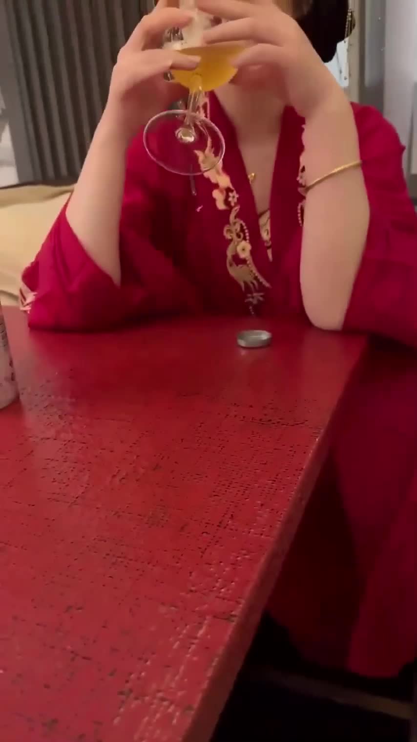 #口交 #潮吹 #舔阴 #女性高潮 #第一视角姐姐汉服气息让我看的鸡巴棒硬