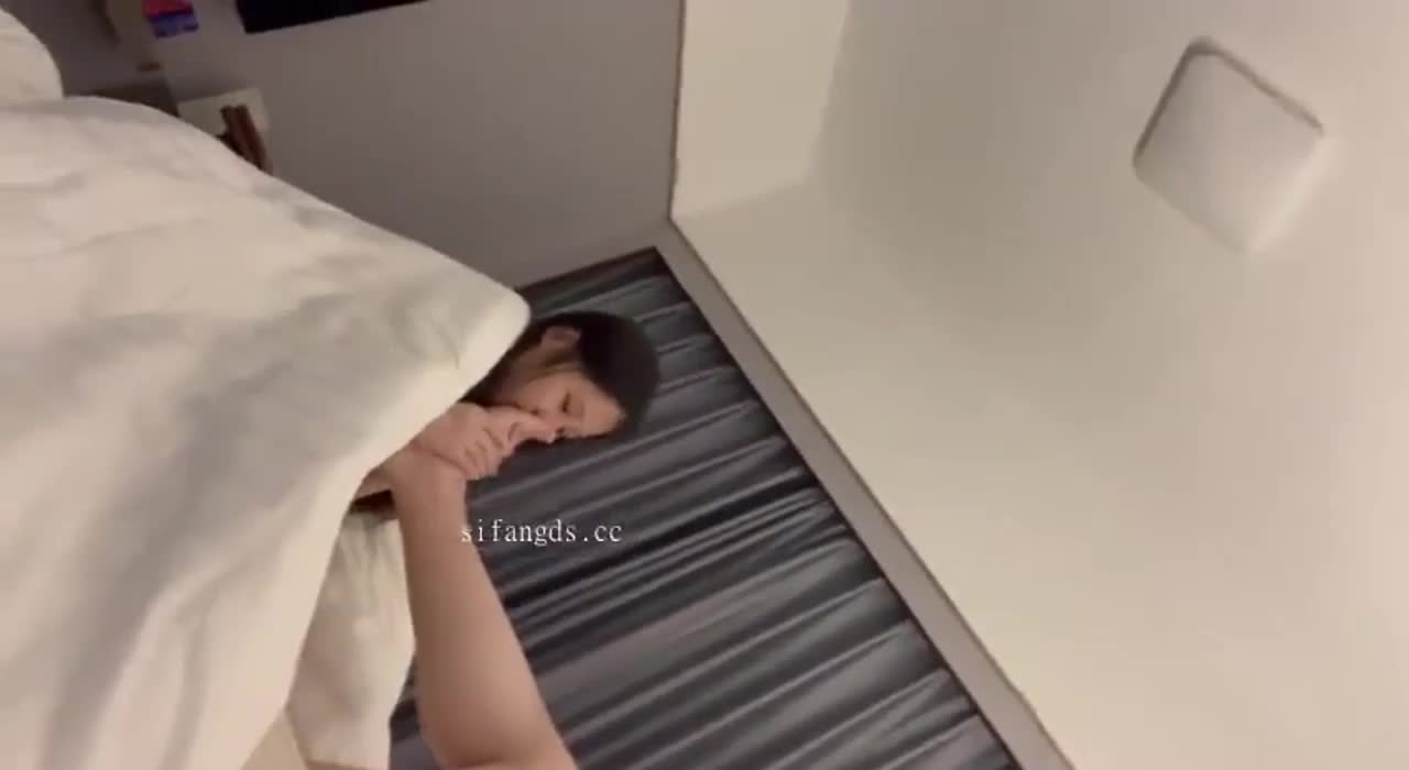 #内射 #口交 #女上位 #美女 #高颜值小哥酒店约炮听话的女友各种调教啪啪完美露脸清晰对话