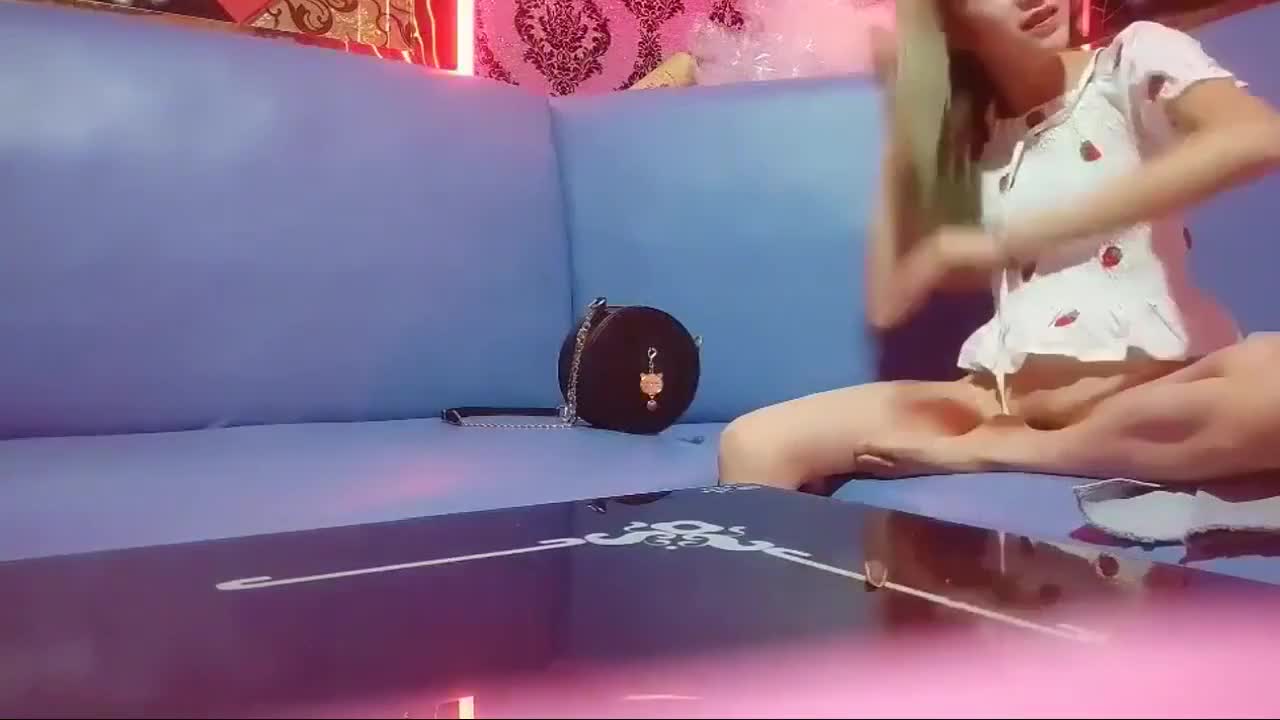 #口交 #女性高潮 #偷拍自拍 #素人 #业余真实KTV操公主高颜长腿18岁妹子