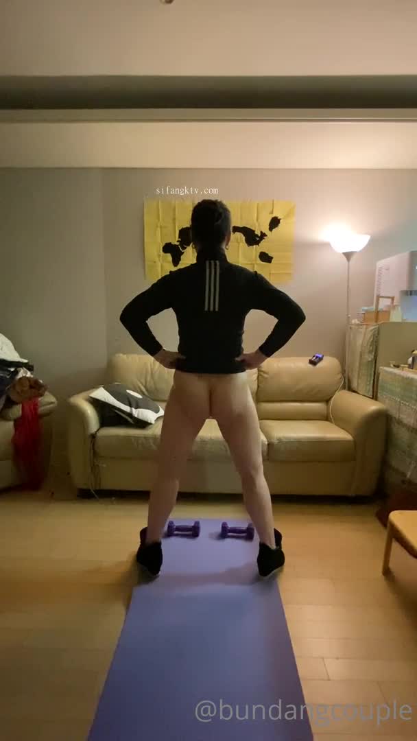 撸铁健身女神柔中带刚【bundangcouple】推特福利合集2，裸体健身啪啪自慰狂喷#bundangcouple  #推特  #撸铁  #裸体  #自慰狂喷