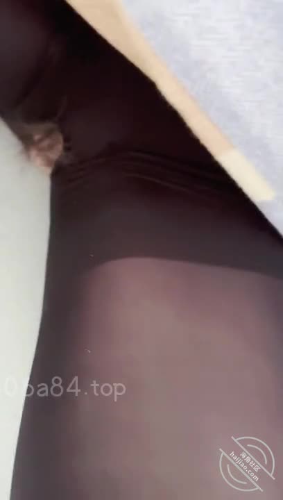海角乱伦大神【姐姐的奶味】无水印福利合集1，边操老姐边给姐夫打电话，就这么玩才刺激#乱伦  #姐姐的奶味  #打电话