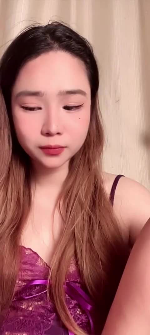 #自慰 #跳蛋 #叫床 #美女 #直播女主播把跳蛋放自己嘴里在把跳蛋放逼里自慰