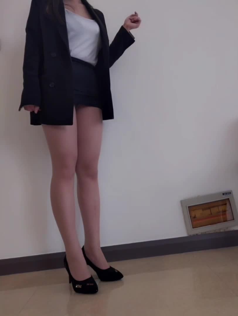 #巨乳 #自慰 #手指插入 #女性高潮 #偷拍自拍cc果如剧情演绎我的家庭女教师