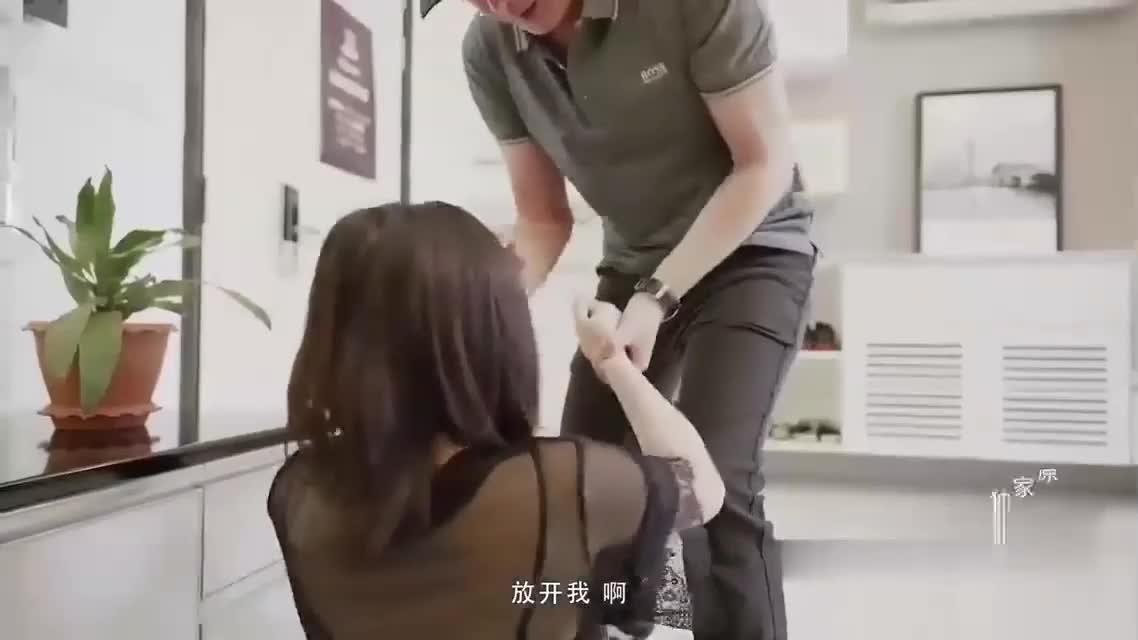 #口交 #无毛粉嫩白 #调教 #高颜值 #美胴痴汉快递员强奸了寂寞少妇买来的情趣用品直接派上用场