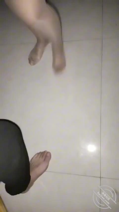 原创乱伦大神【我的36岁后妈】付费钻石贴，对老爸的恨意转成对后妈的抽插#乱伦大神  #我的36岁后妈  #后妈