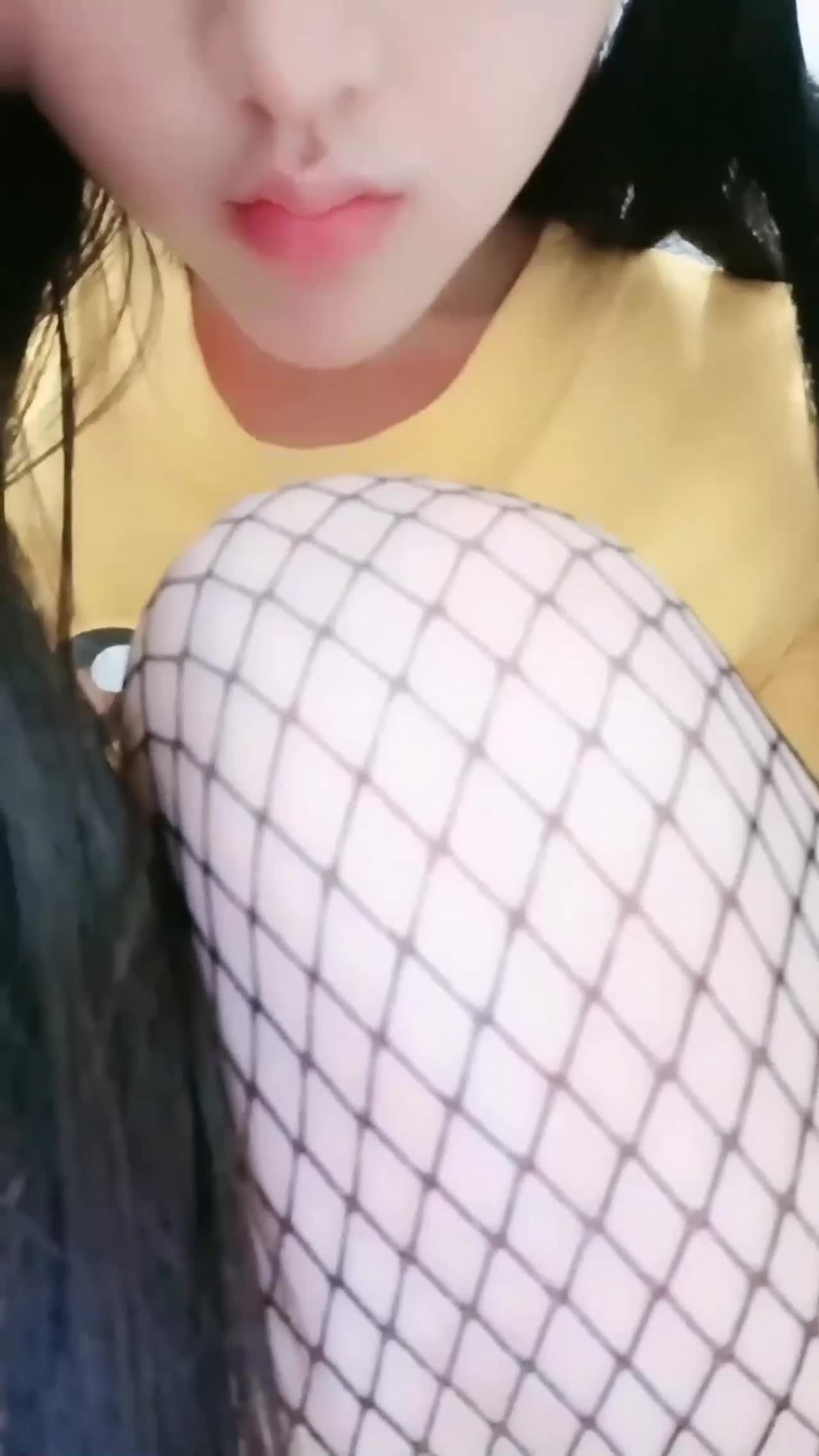 #自慰 #直播 #诱惑 #道具 #学生黄衣美少女挑逗母狗萝莉
