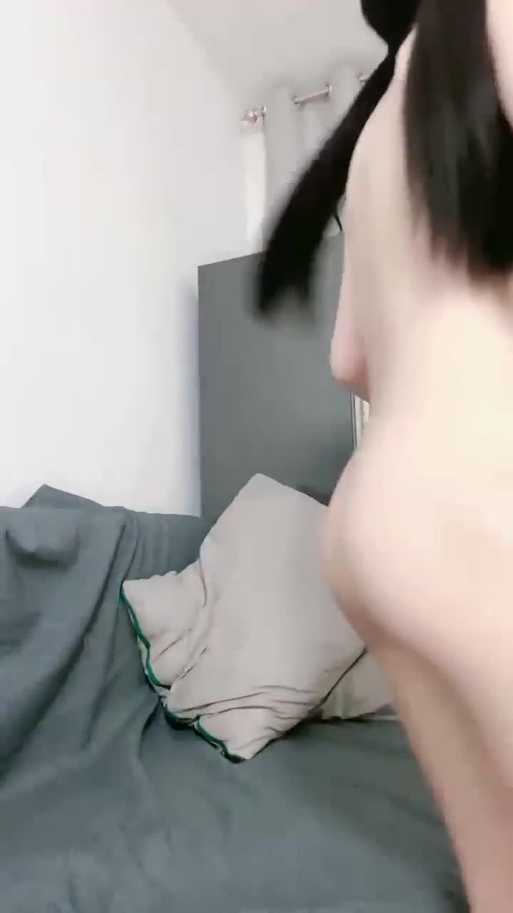 #自慰 #反差婊 #无毛粉嫩白 #美女 #高颜值啾啾可爱萝莉大秀