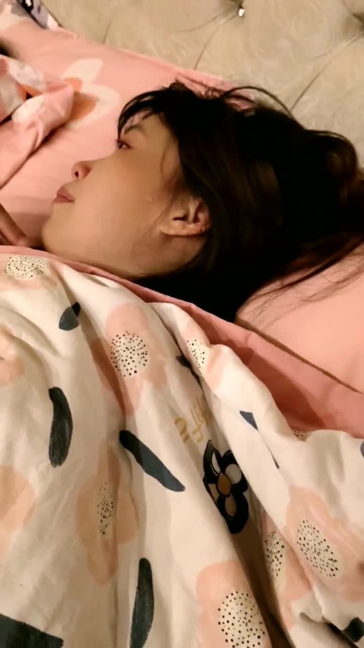 真实陕西小孕妇，家中日日干炮记录，【蛋蛋后小孕妈】，5个月大肚子，总是想着做爱#陕西  #蛋蛋后小孕妈  #孕妇