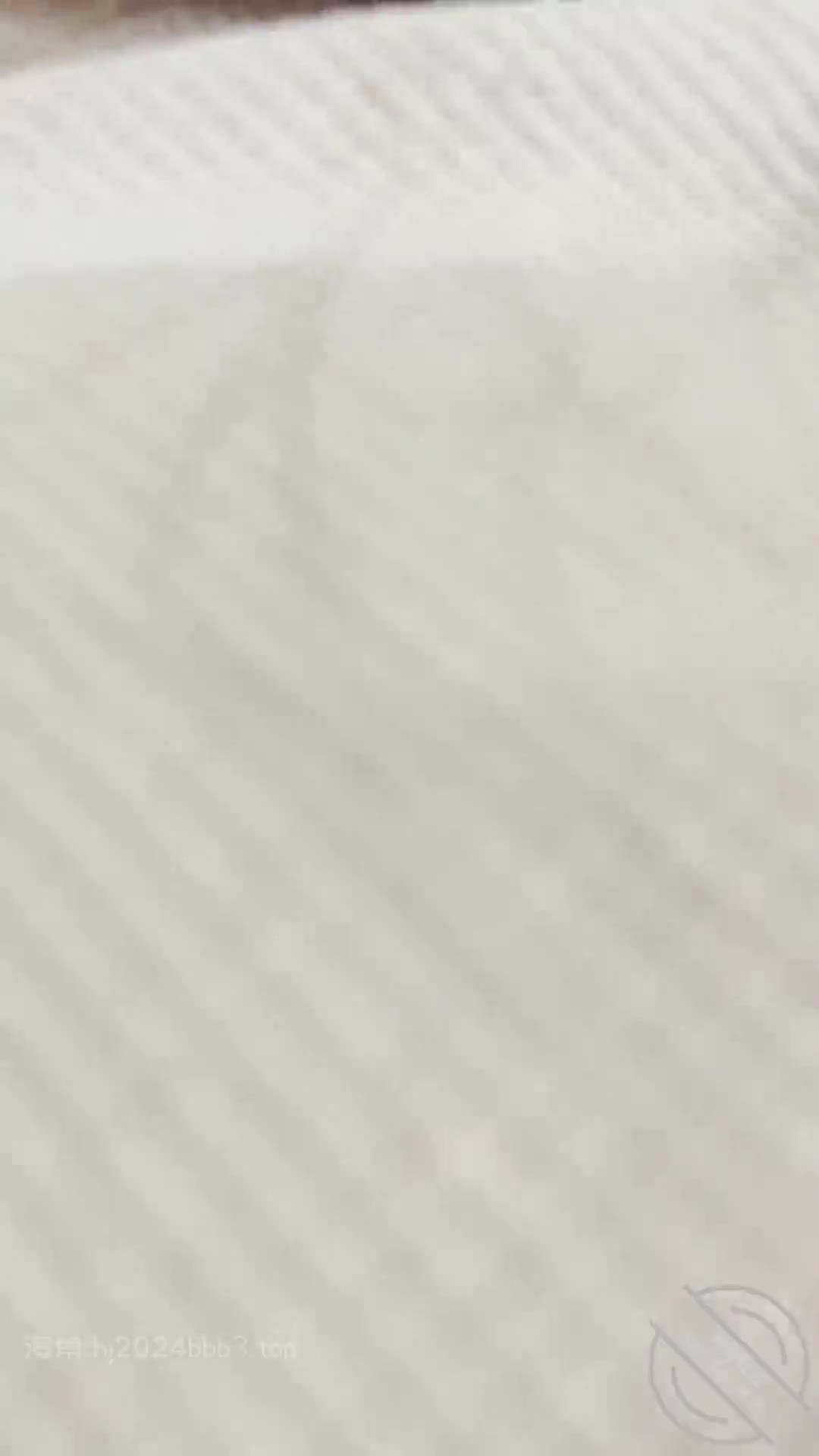 自称原创乱伦大神【翘臀巨乳小妈花姐】付费钻石贴，趁爸爸不在和后妈偸情，内射小妈的蜜穴#乱伦大神  #翘臀巨乳小妈花姐  #偸情  #内射