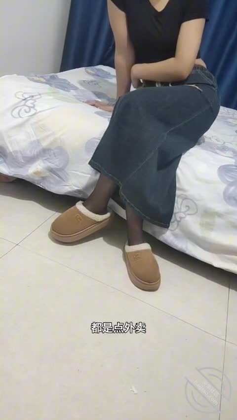 原创乱伦大神【我的36岁后妈】付费钻石贴，对老爸的恨意转成对后妈的抽插#乱伦大神  #我的36岁后妈  #后妈