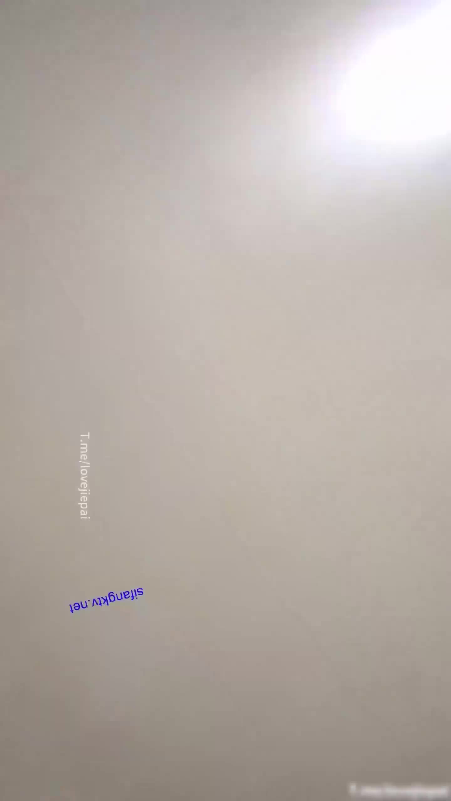 #偷窥 #偷拍自拍 #素人 #业余真实 #厕所原创厕拍隔墙有耳