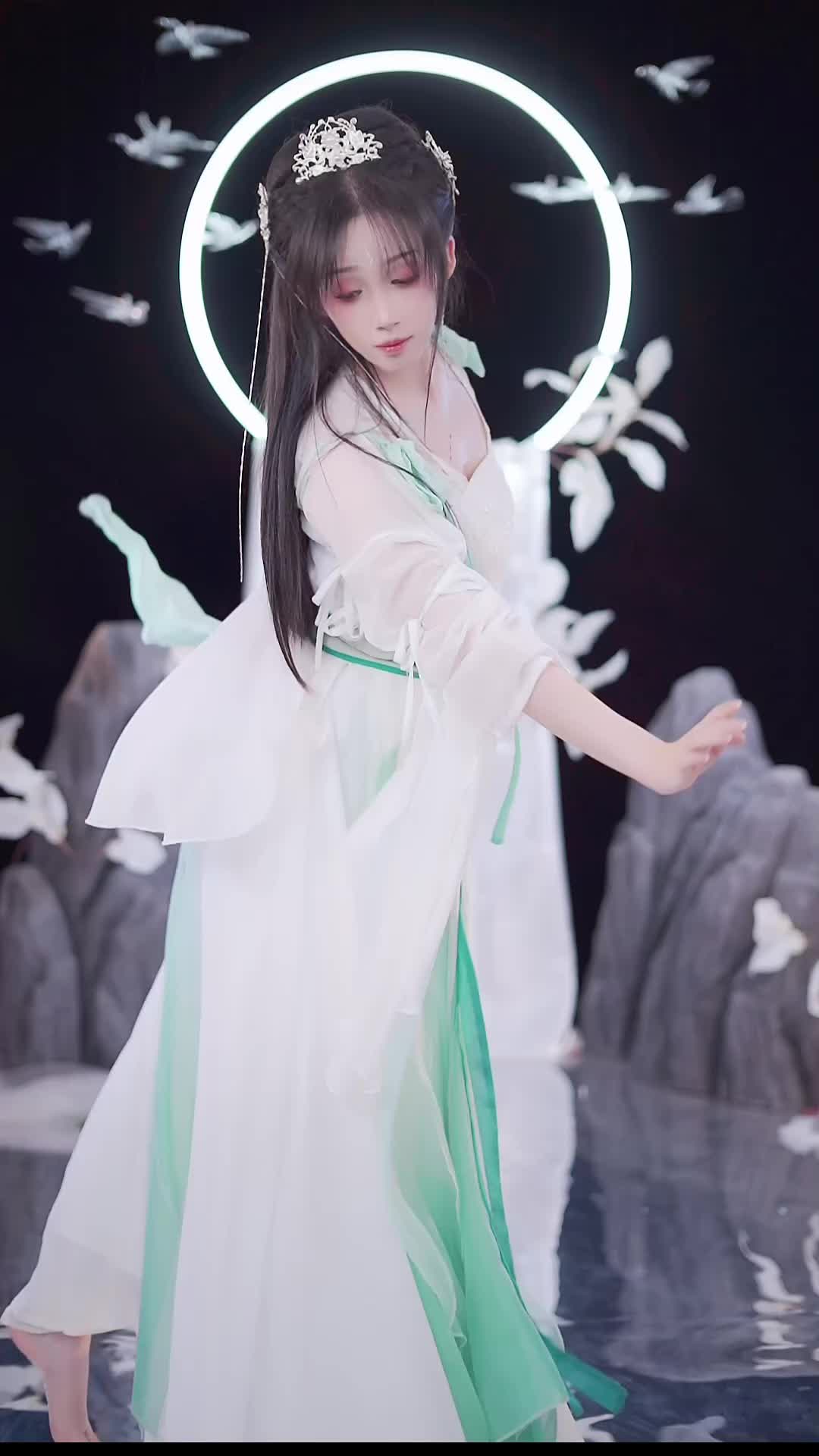 #就是这个羊 #抖音 #舞蹈 #中国舞 @ikan_live 2024-06-25