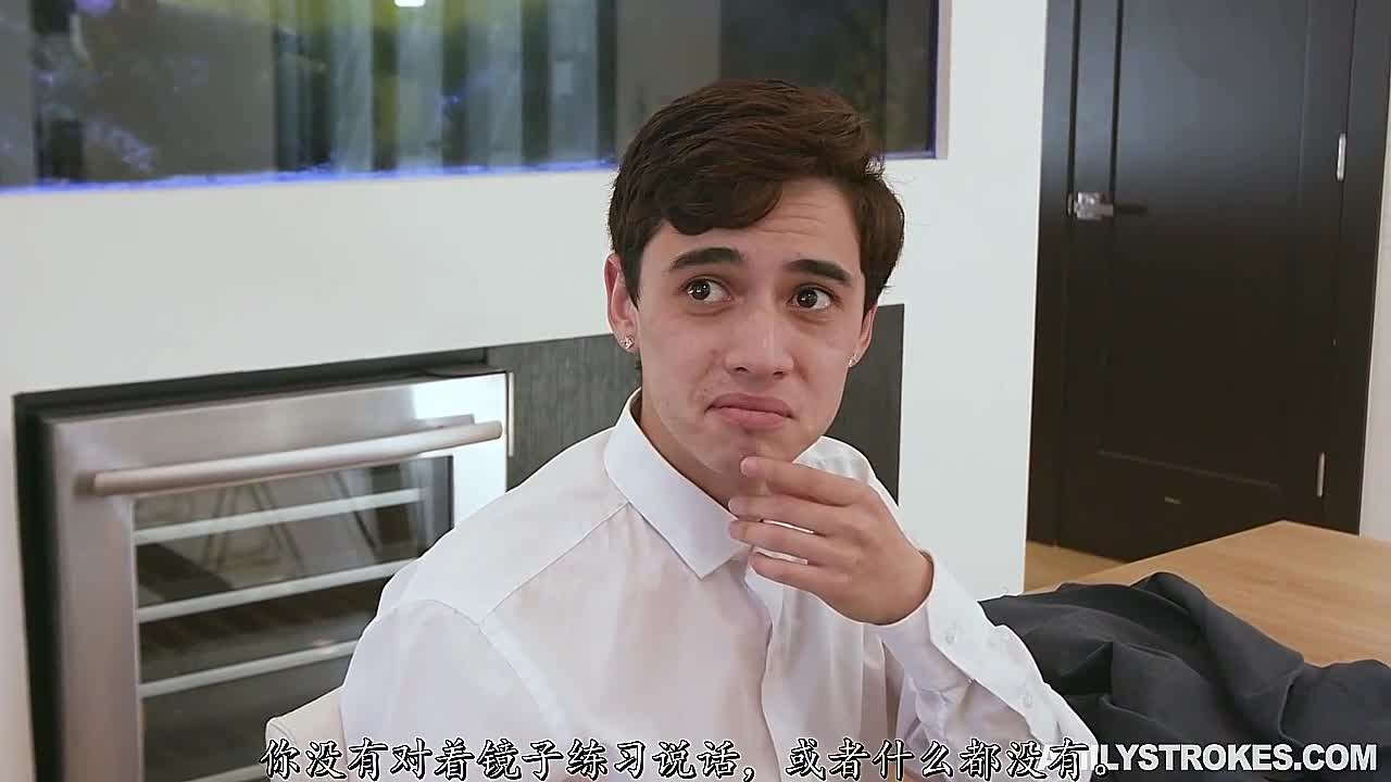 弟弟第一次约会，丰满迷人娇嫩姐姐决定亲自指导他，吸奶玩穴情欲刺激挡不住鸡巴插入奋力抽插顶【中文字幕】