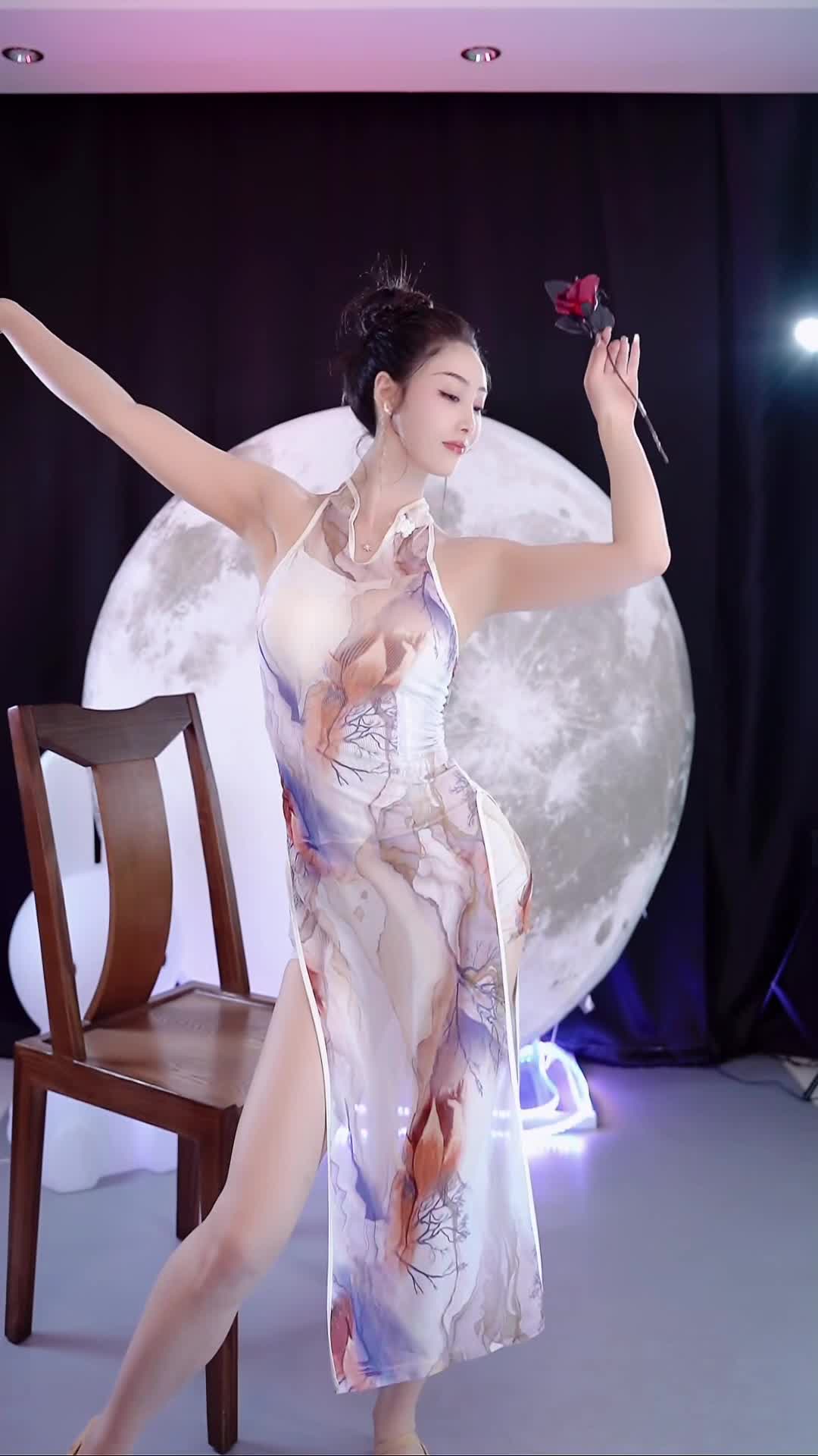 #豆豆 #抖音 #舞蹈 #中国舞 @ikan_live 2024-06-21