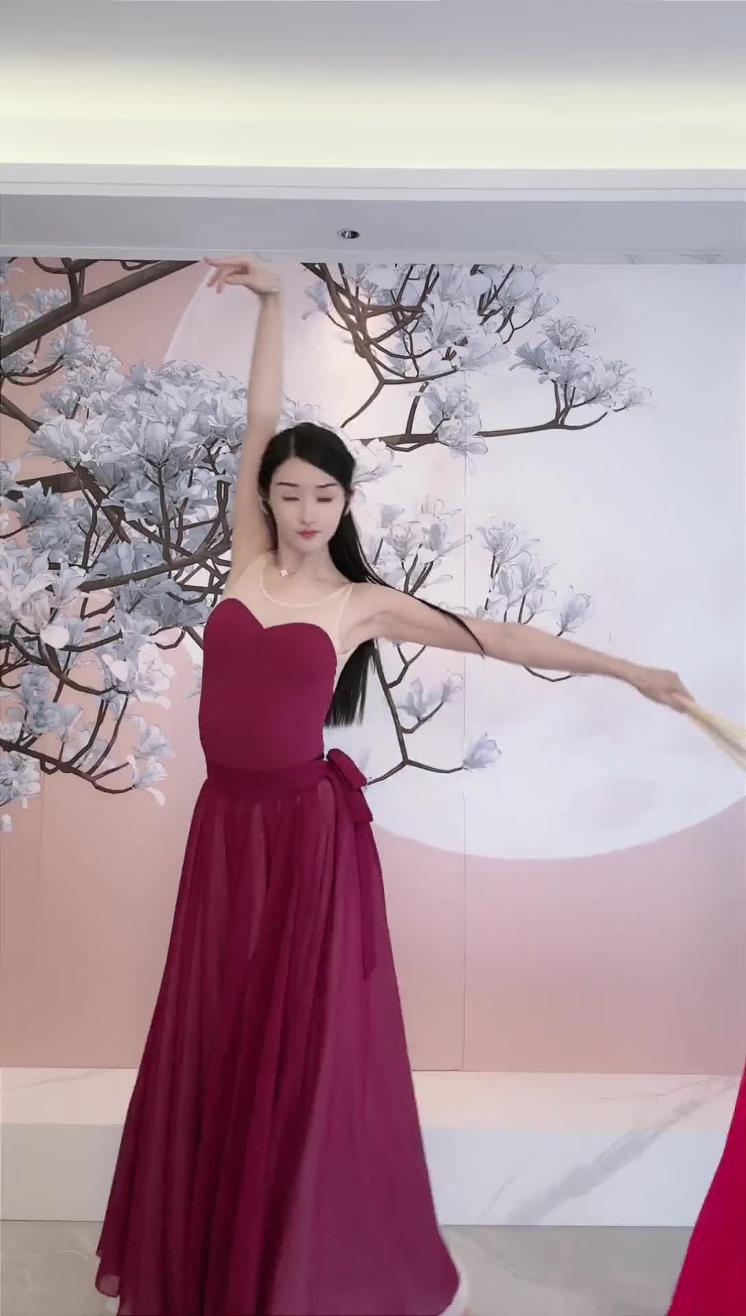#中国舞_莹莹 #抖音 #舞蹈 #中国舞 @ikan_live 2024-06-10