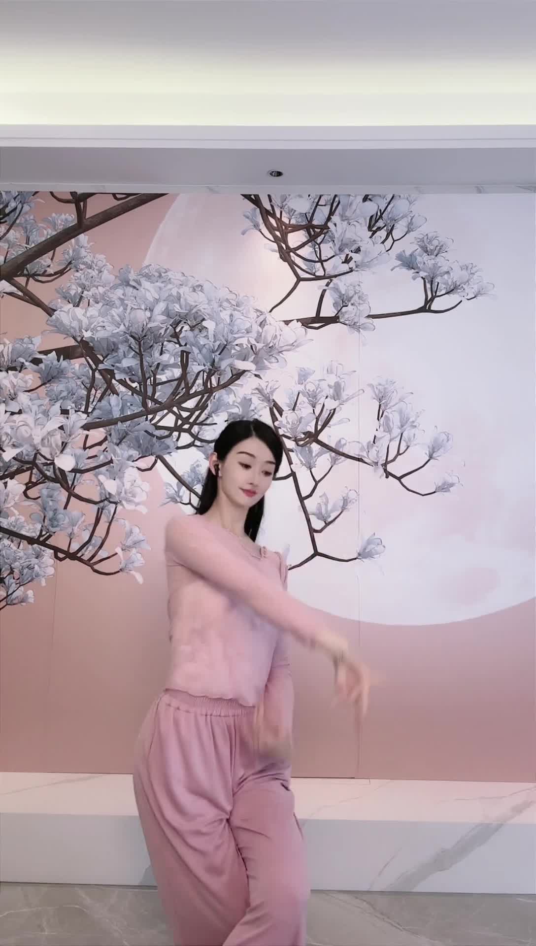 #中国舞_莹莹 #抖音 #舞蹈 #中国舞 @ikan_live 2024-06-10
