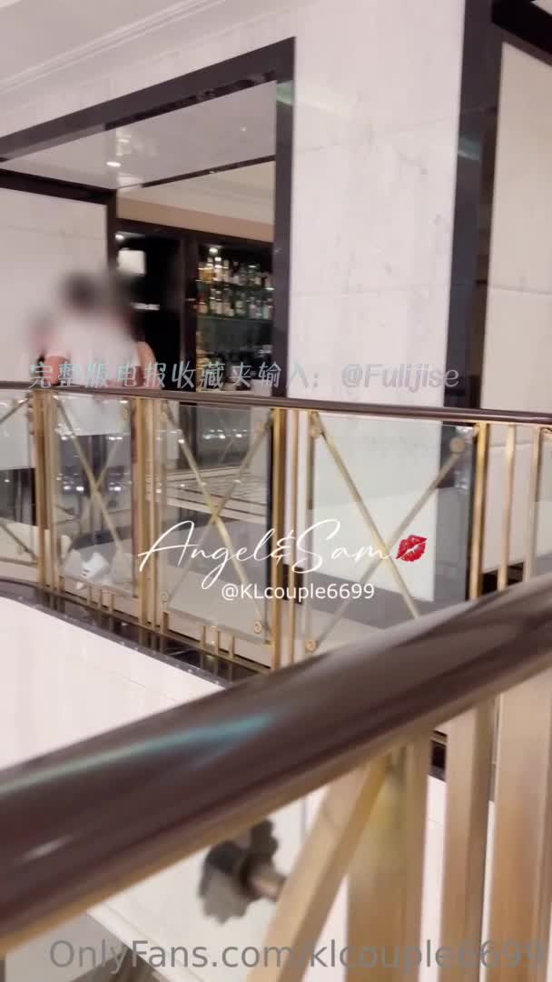#爱玩夫妻 #klcouple6699 泳池啪啪