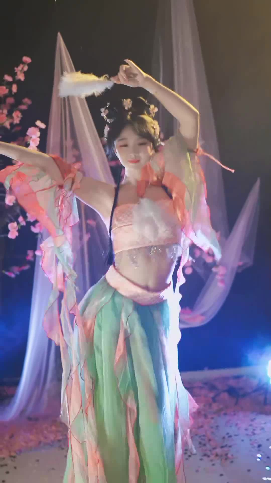 #馨馨baby #抖音 #舞蹈 #中国舞 @ikan_live 2024-06-26