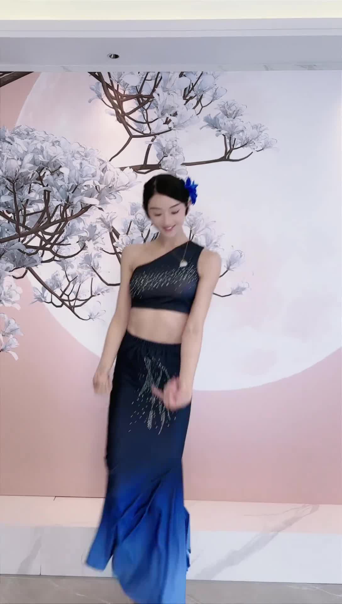 #中国舞_莹莹 #抖音 #舞蹈 #中国舞 @ikan_live 2024-06-26