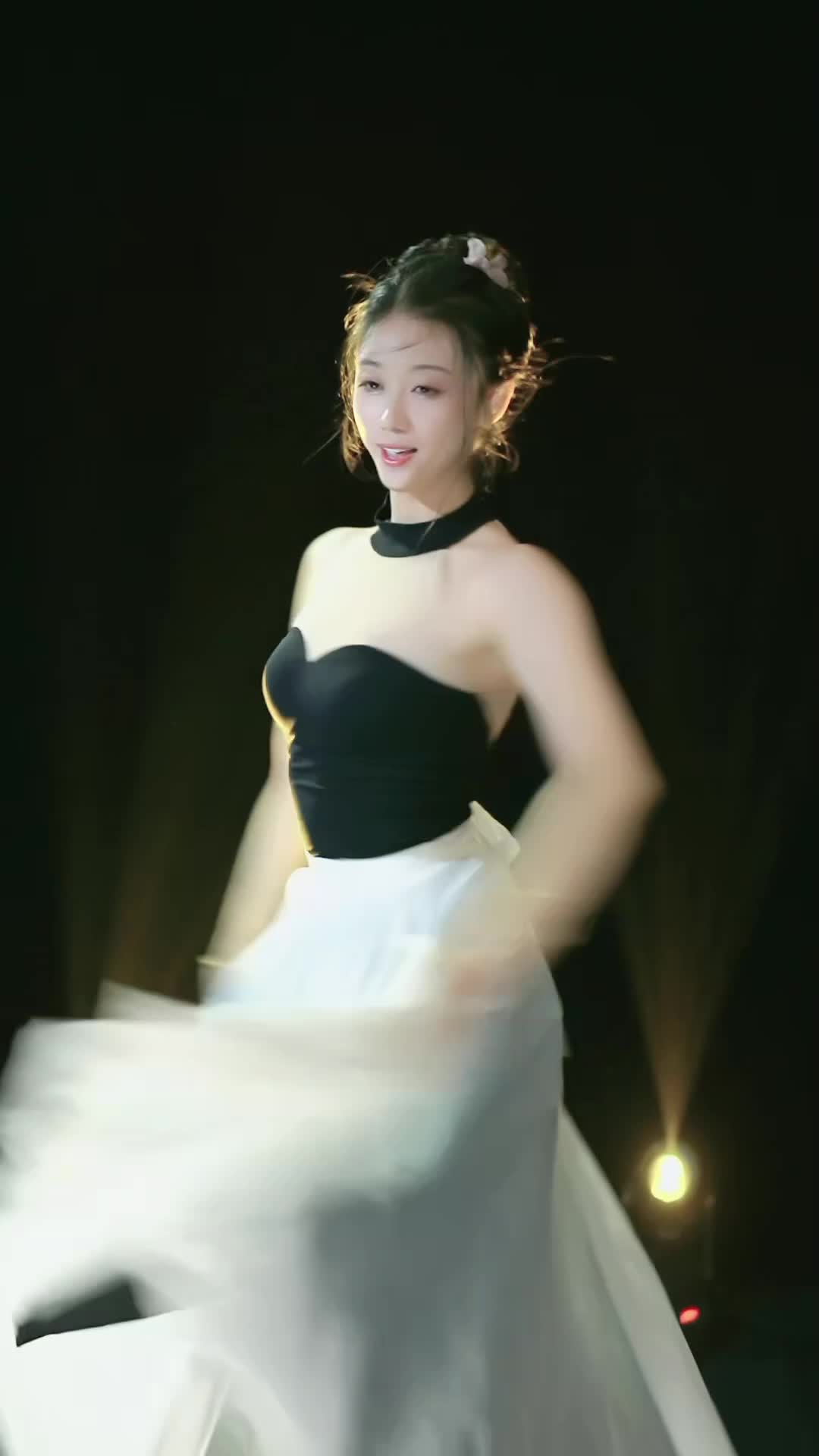 #苒苒 #抖音 #舞蹈 #中国舞 @ikan_live 2024-06-18